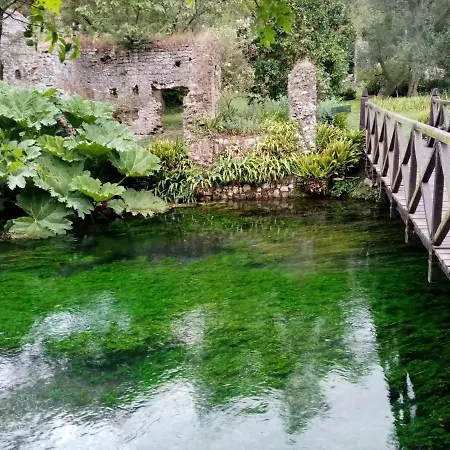 La Bella Ninfa Bed & Breakfast Sermoneta